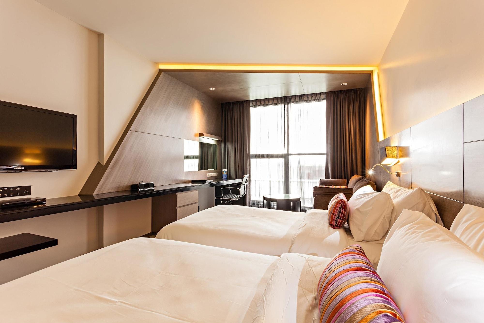 Hyatt Place Bangkok Sukhumvit 1 Екстер'єр фото