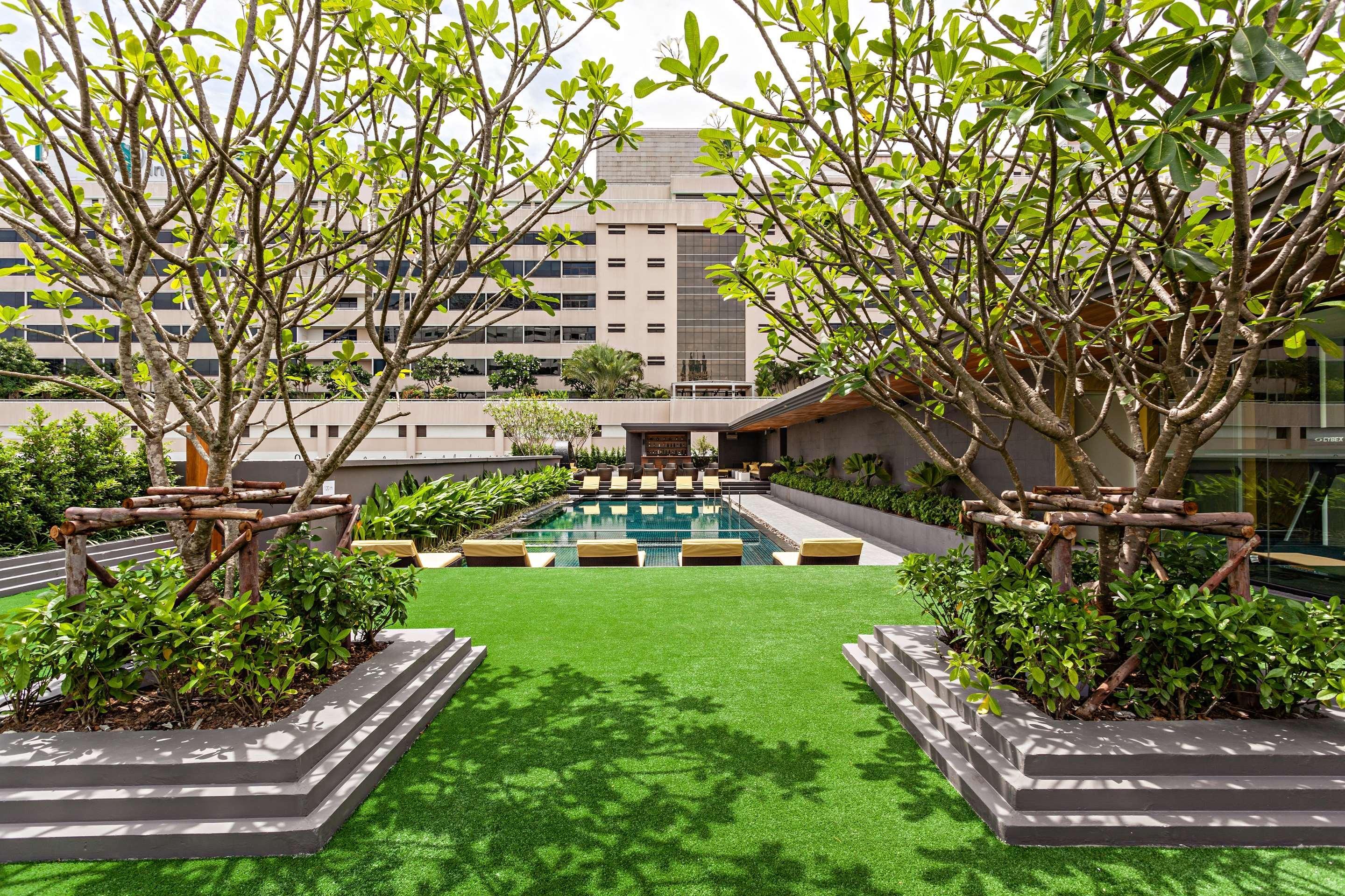 Hyatt Place Bangkok Sukhumvit 1 Екстер'єр фото