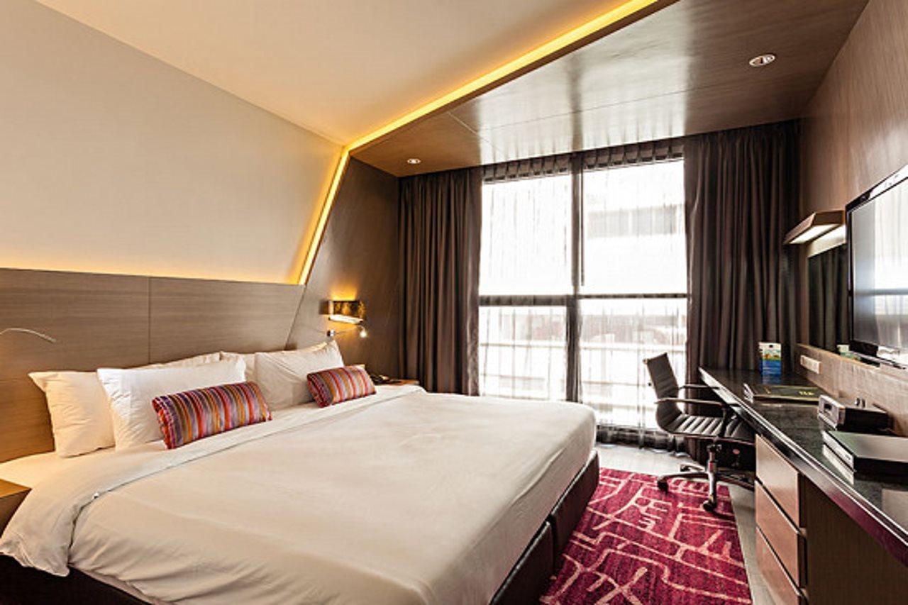 Hyatt Place Bangkok Sukhumvit 1 Екстер'єр фото