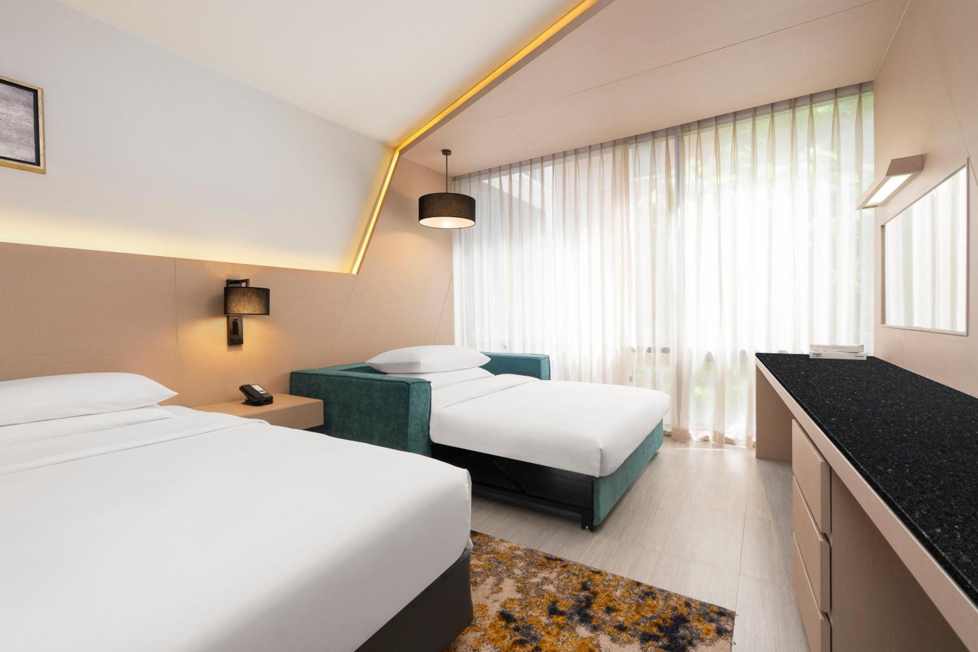 Hyatt Place Bangkok Sukhumvit 1 Екстер'єр фото