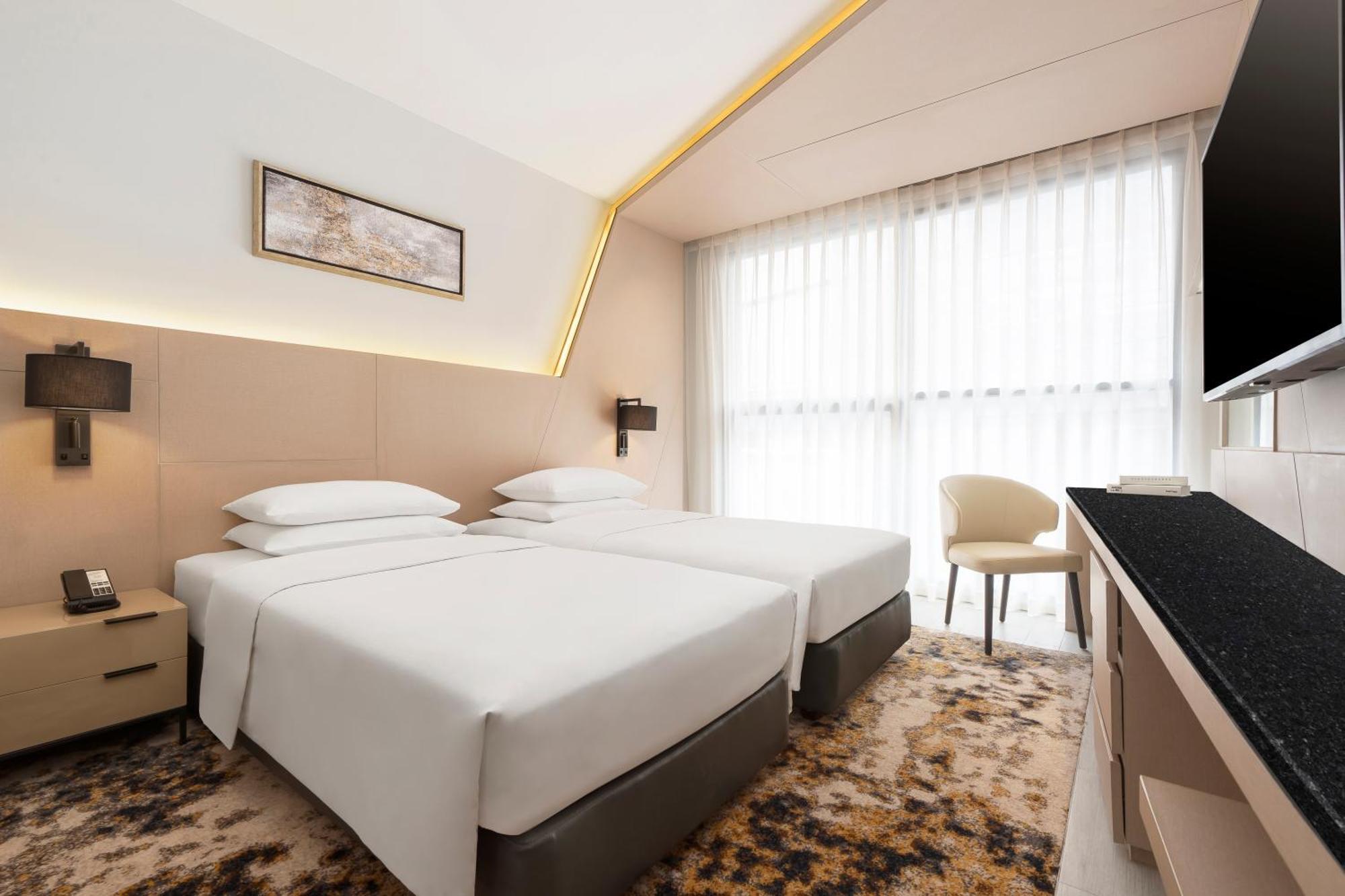Hyatt Place Bangkok Sukhumvit 1 Екстер'єр фото