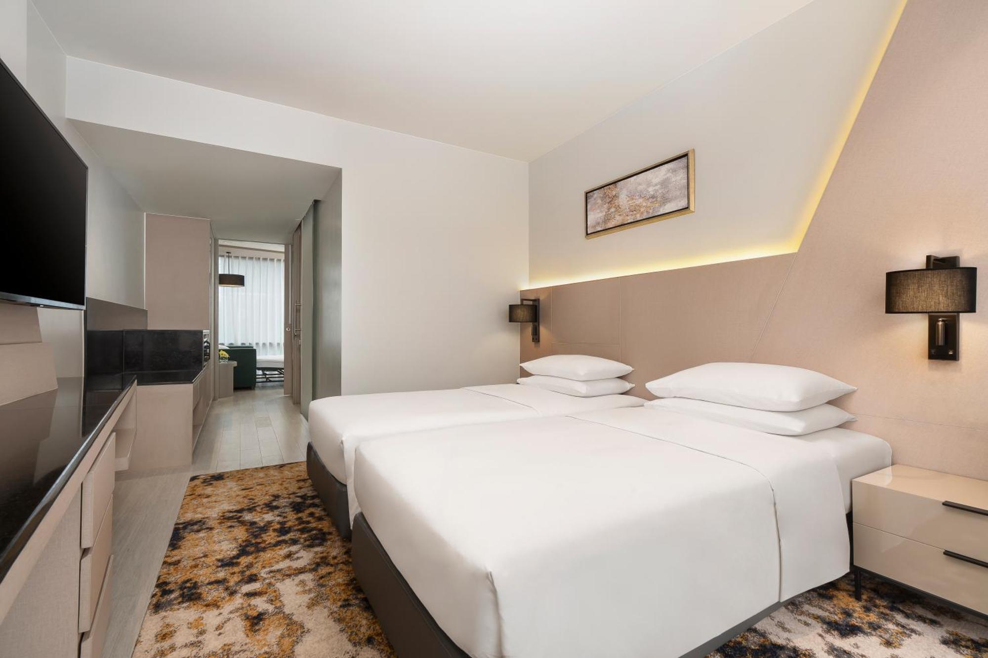 Hyatt Place Bangkok Sukhumvit 1 Екстер'єр фото